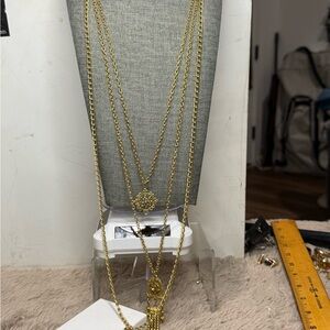 Elegant Gold Layered Necklace